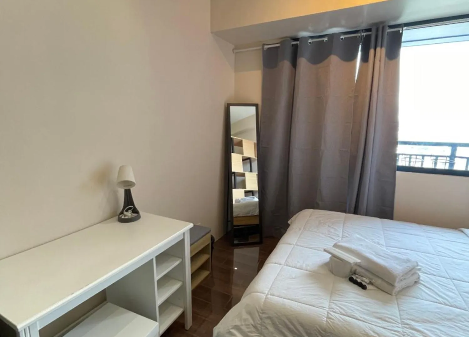 Destina, 100Mbps At Air Residences, Makati, Metromanila, Netflix 0*, Manilla Filippijnen